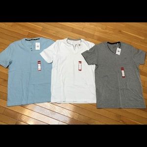 3 Guess mens MED tshirts NWT. Retails for $68.97.
